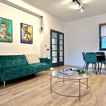 Peaceful Condo For Romantic Getaways Near Black Church - 3Min Walk Braşov Buitenkant foto